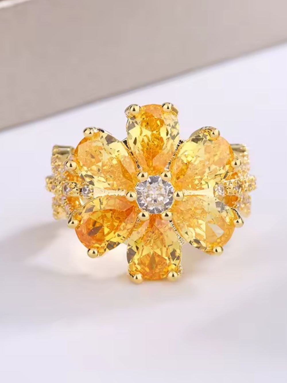 Emma Madison sterling silver crystal diamonds gold yellow Flower Ring no box